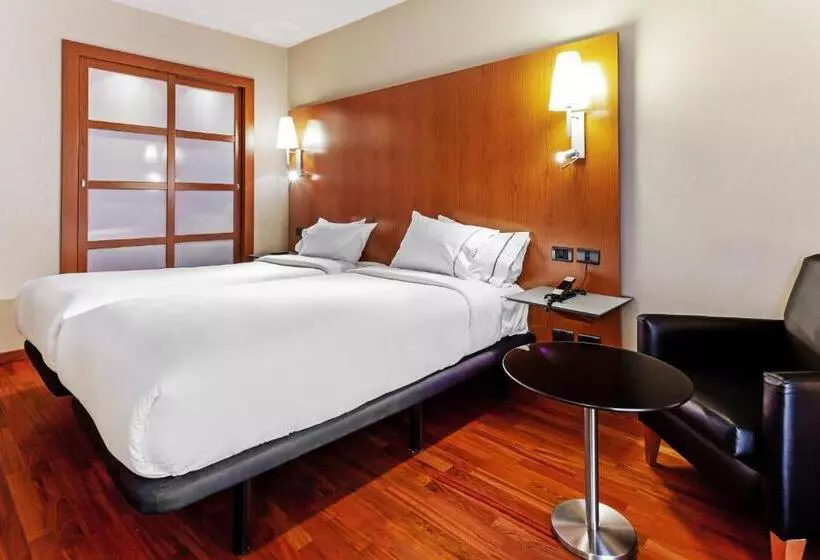 Fotos del hotel B&B Hotel Zaragoza Los Enlaces Estación:  22