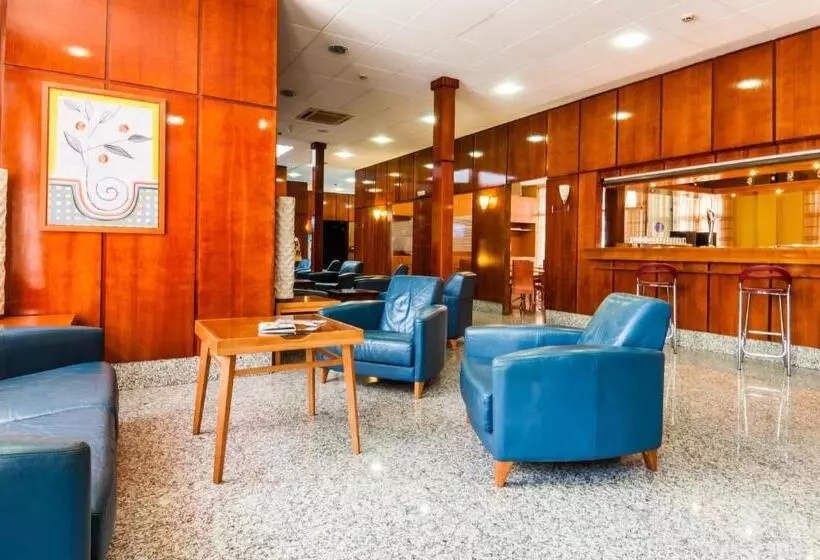 Fotos del hotel Mc Villa De Pinto:  2