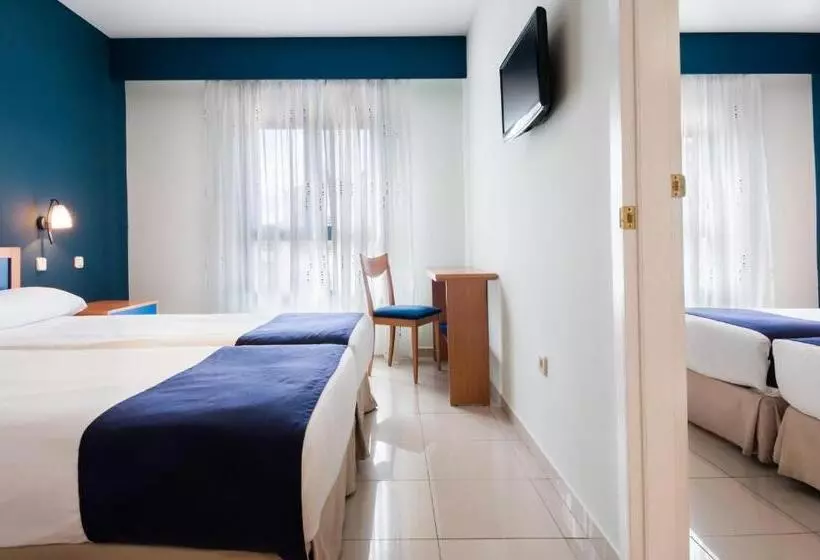 Fotos del hotel Mc Villa De Pinto:  16