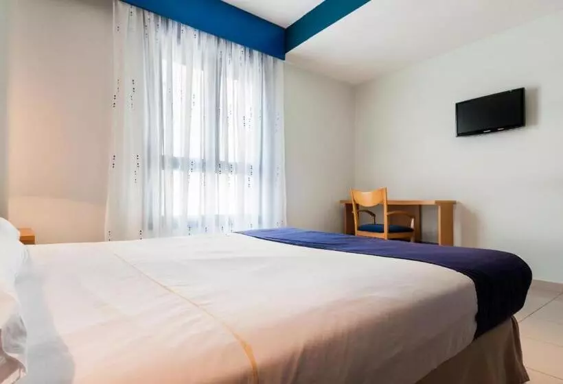 Fotos del hotel Mc Villa De Pinto:  15