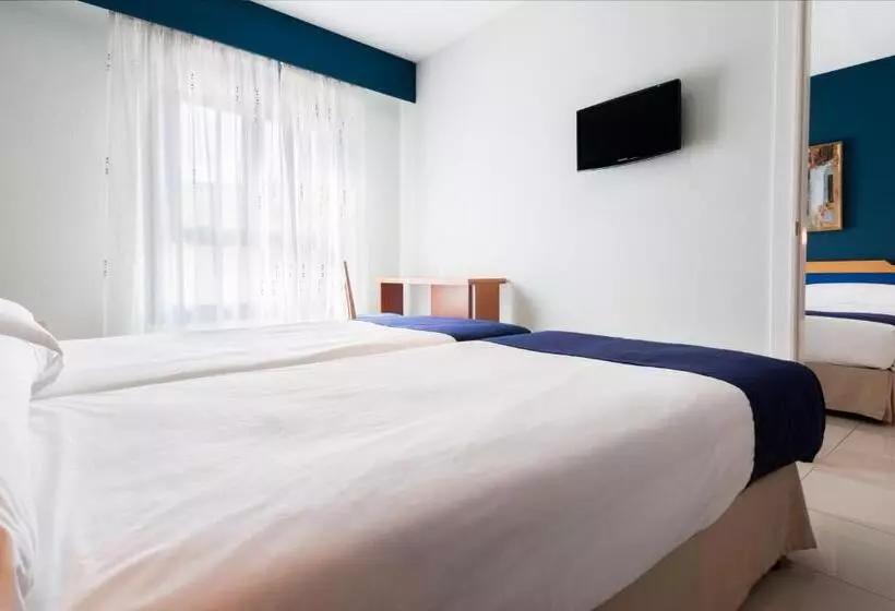 Fotos del hotel Mc Villa De Pinto:  9