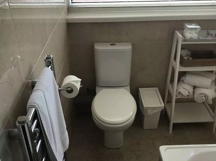 Fotos del hotel Hollies Guest House:  5