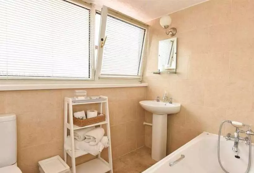 Fotos del hotel Hollies Guest House:  19