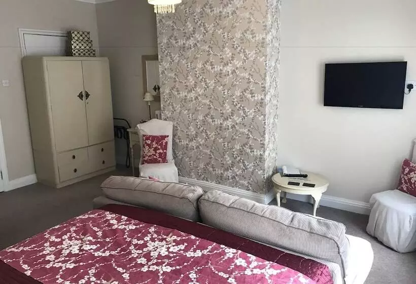 Fotos del hotel Hollies Guest House:  6