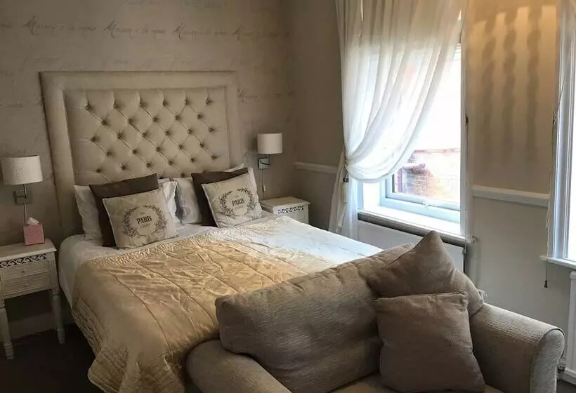 Fotos del hotel Hollies Guest House:  12