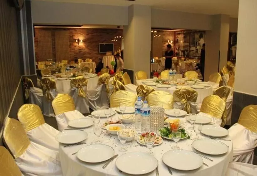 Fotos del hotel Maltepe 2000:  16