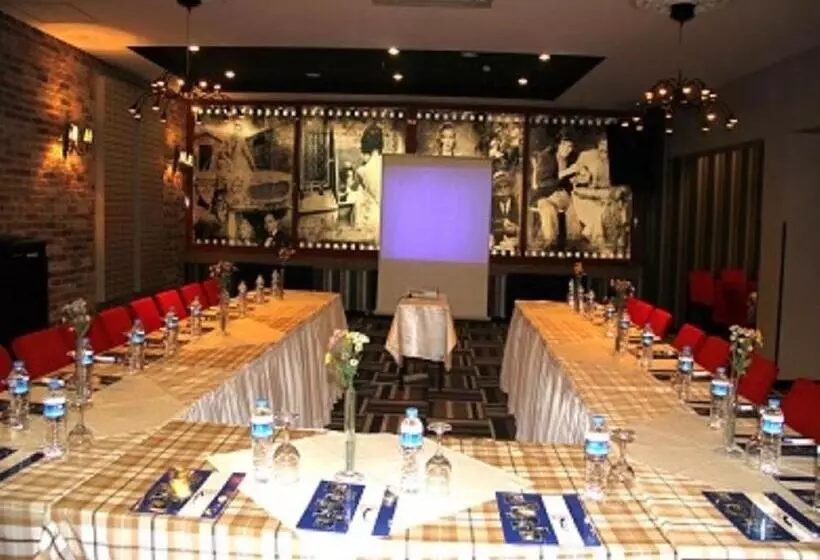 Fotos del hotel Maltepe 2000:  13