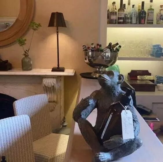 Fotos del hotel The Windsor Town House:  25