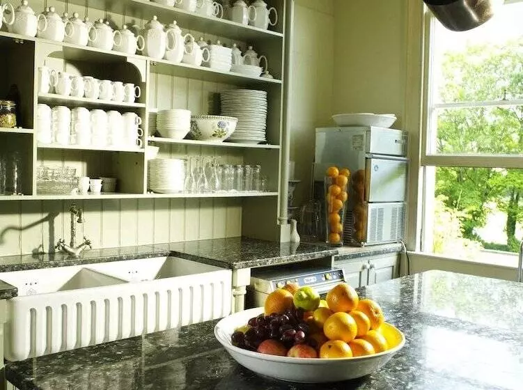 Fotos del hotel The Windsor Town House:  7