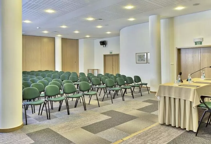 Fotos del hotel Cinquentenario & Conference Center:  11