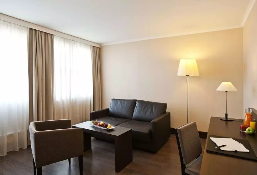 Fotos del hotel Nh Berlin Kurfürstendamm:  18