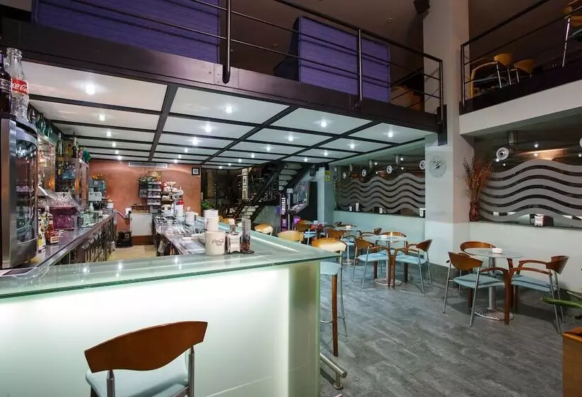 Fotos del hotel Restaurante Pontiñas:  11