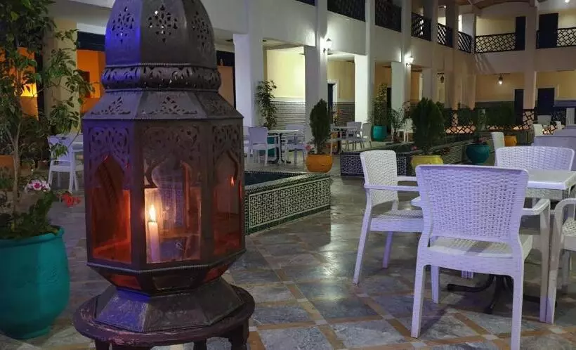 Fotos del hotel Batha:  11