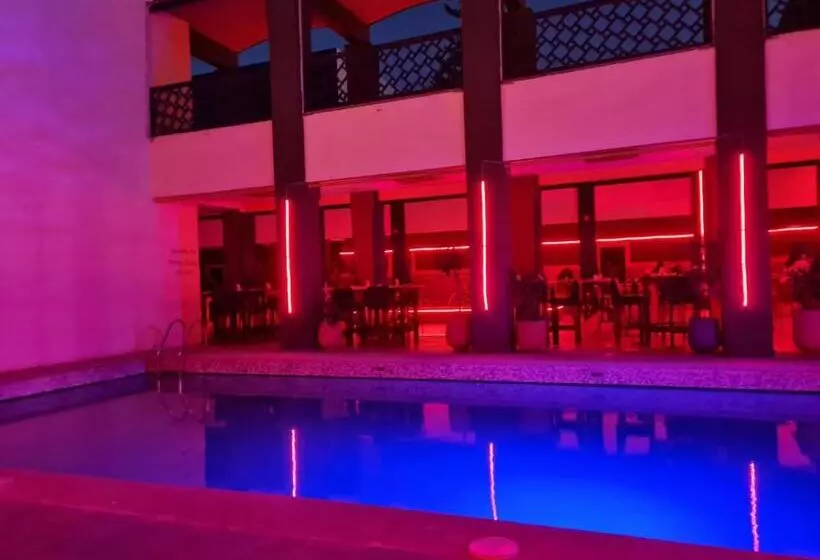 Fotos del hotel Batha:  5