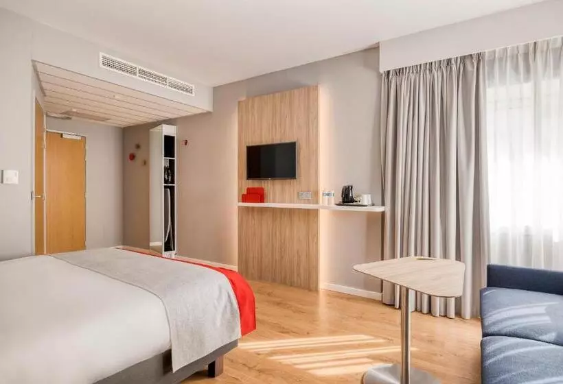 Holiday Inn Express Mechelen City Centre, An Ihg