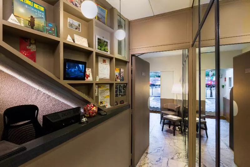 Fotos del hotel Contact Hôtel Alizé Montmartre:  3