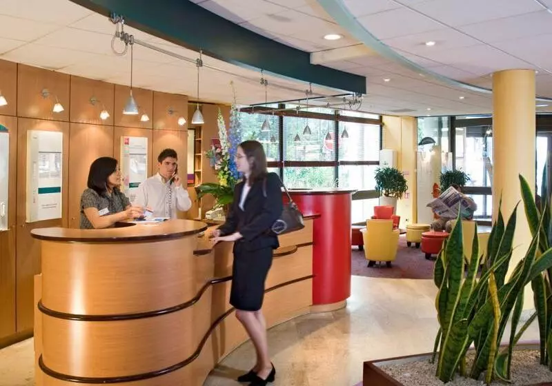 Fotos del hotel Ibis Paris Alesia Montparnasse:  2