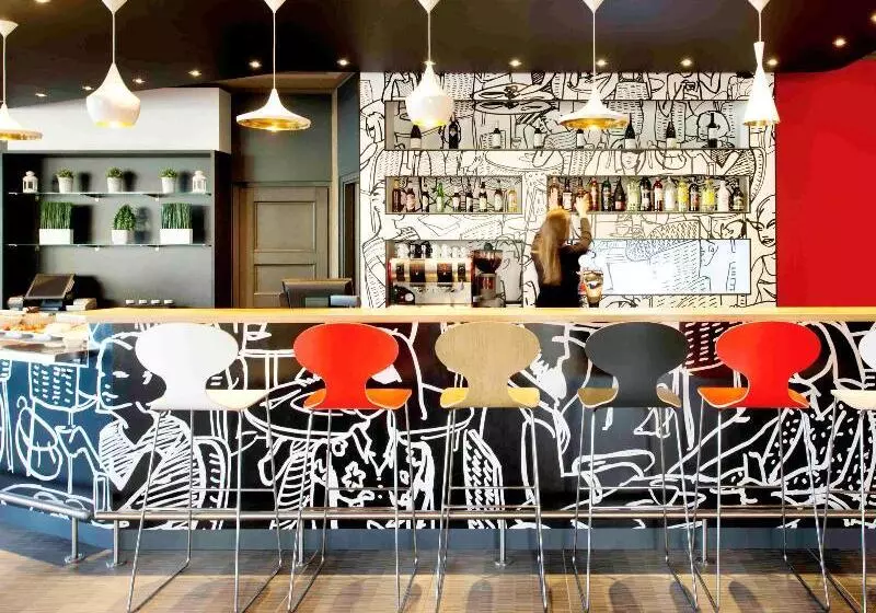 Fotos del hotel Ibis Warszawa Ostrobramska:  4