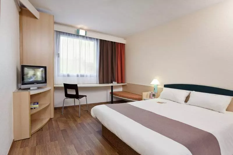 Fotos del hotel Ibis Warszawa Ostrobramska:  7