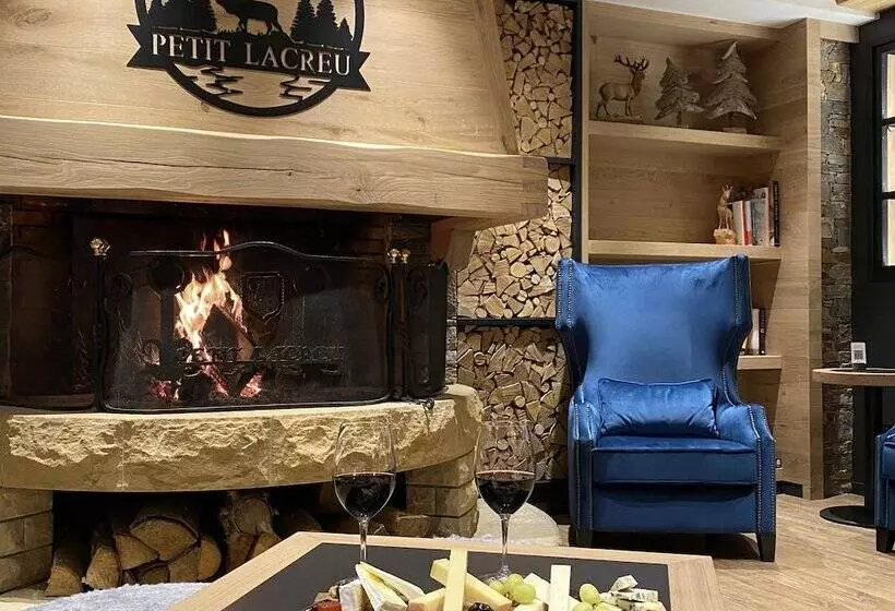 Fotos del hotel Petit Lacreu:  9