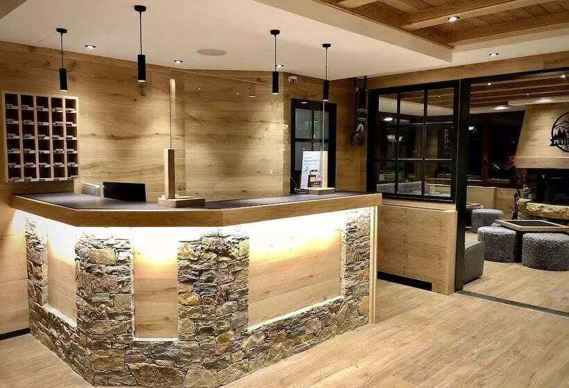 Fotos del hotel Petit Lacreu:  14