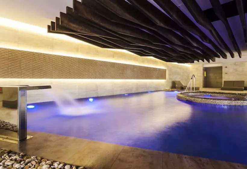 Fotos del hotel Serrano Palace:  13