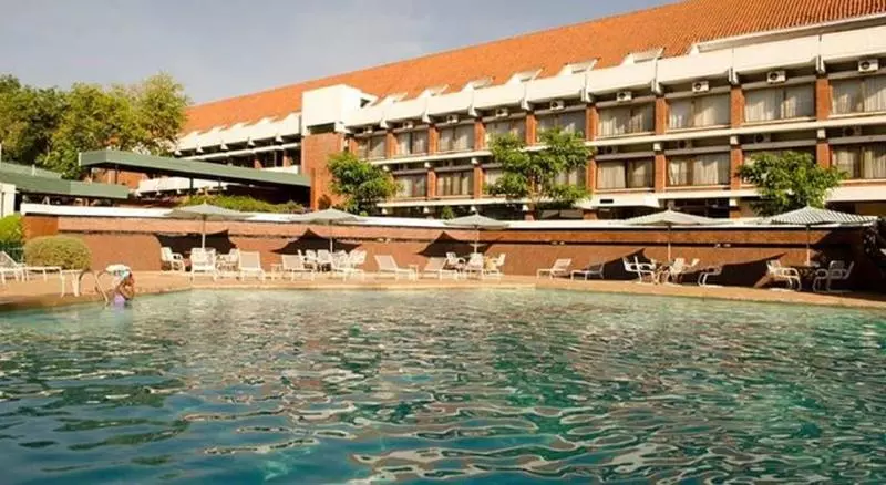 Fotos del hotel Sunbird Capital:  8