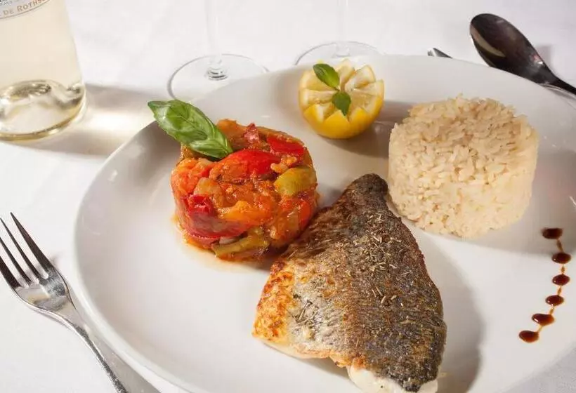 Fotos del hotel Hôtel Roissy:  12