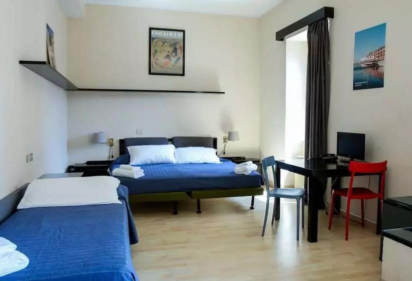 Fotos del hotel Britannia:  12