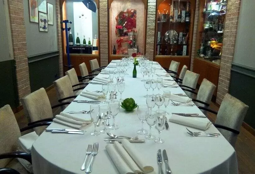 Fotos del hotel Hôtel L'univers:  4