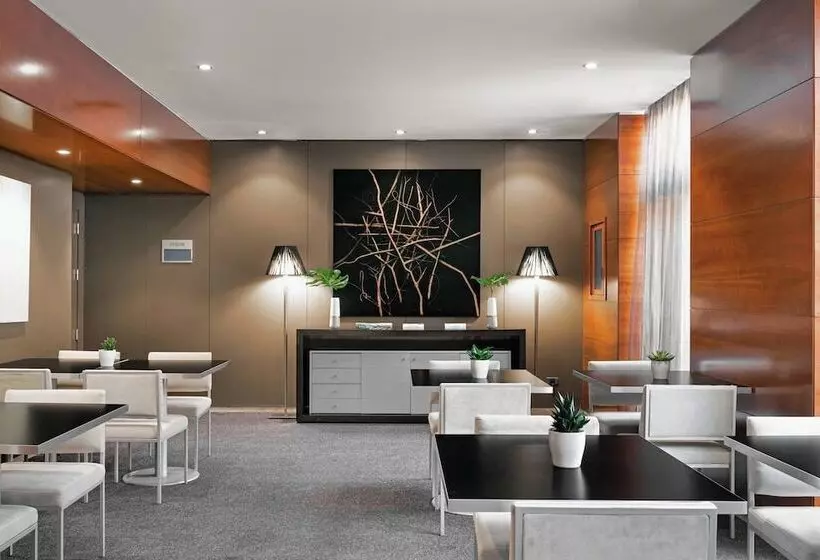 Fotos del hotel Ac  Los Vascos By Marriott:  2