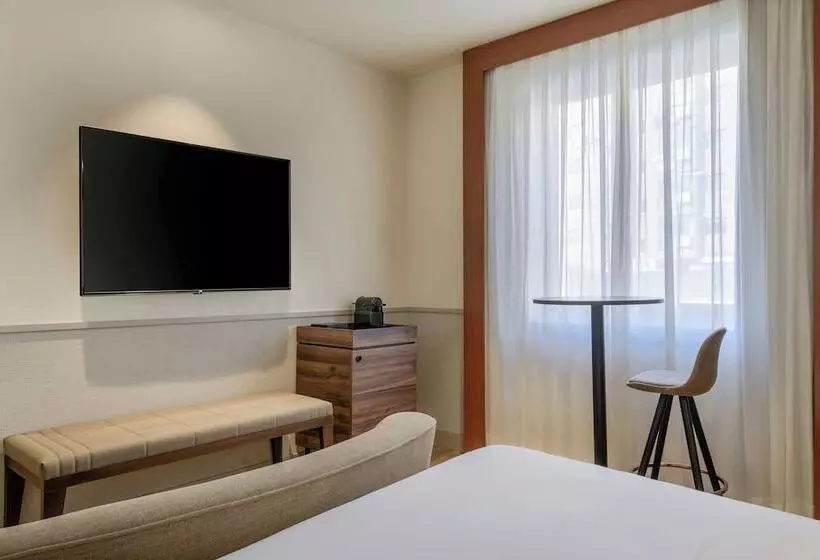 Fotos del hotel Ac  Los Vascos By Marriott:  19