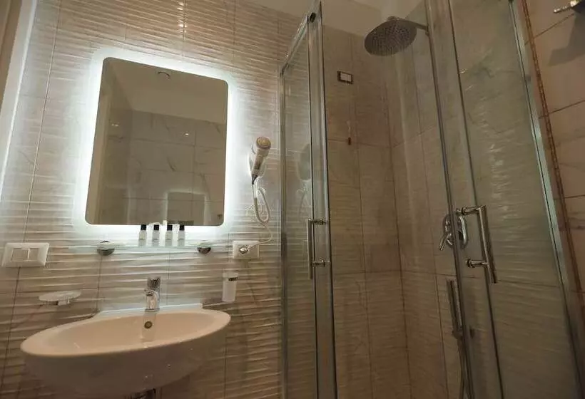 Fotos del hotel Hotel Garibaldi:  4