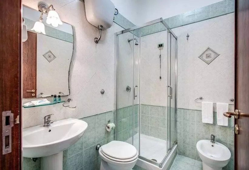 Fotos del hotel Hotel Garibaldi:  11