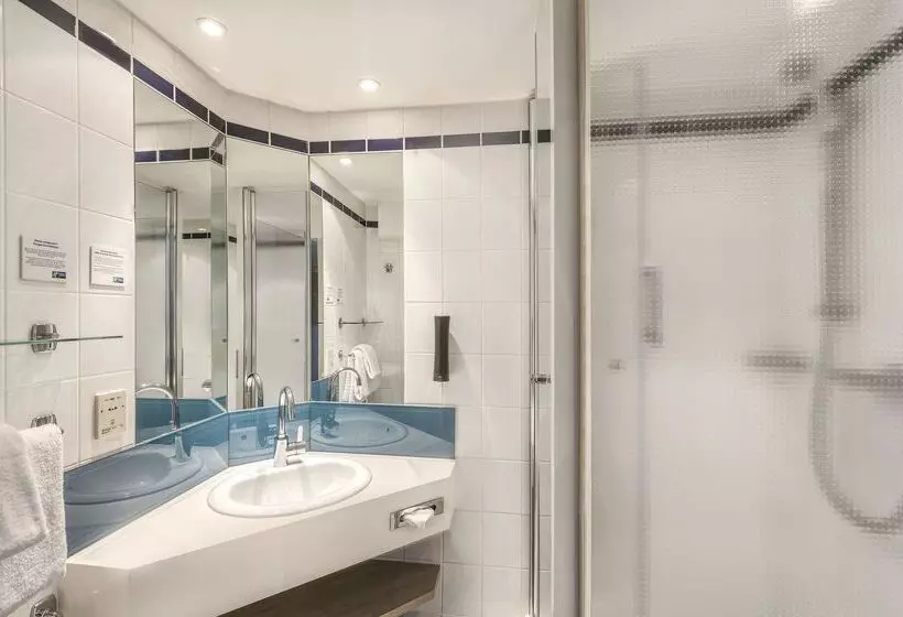 Fotos del hotel Holiday Inn Express Cologne Mülheim, An Ihg:  13