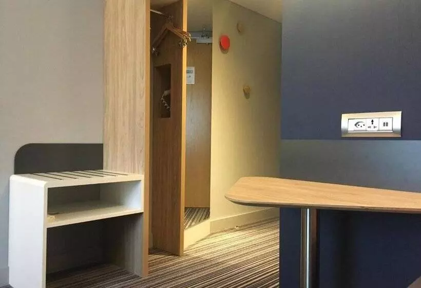 Fotos del hotel Holiday Inn Express Geneva Airport, An Ihg:  24