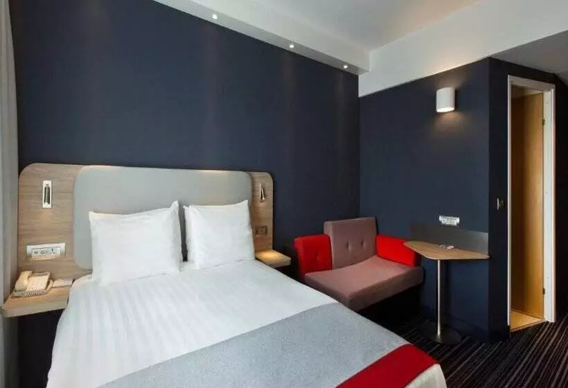 Fotos del hotel Holiday Inn Express Geneva Airport, An Ihg:  19