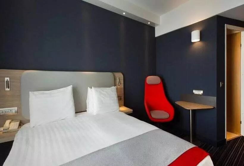 Fotos del hotel Holiday Inn Express Geneva Airport, An Ihg:  9