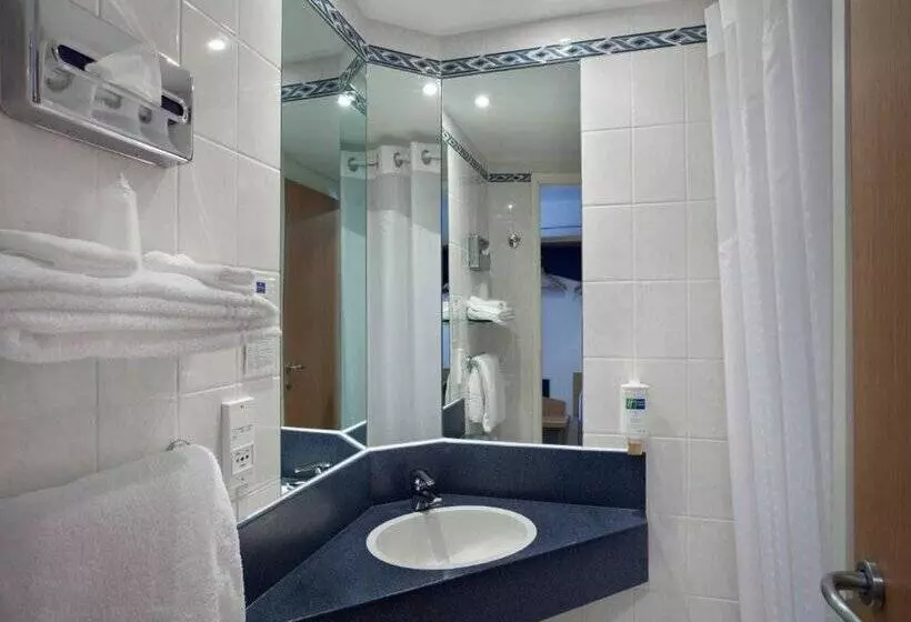 Fotos del hotel Holiday Inn Express Geneva Airport, An Ihg:  13