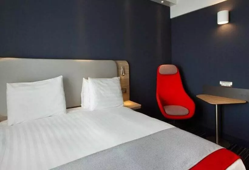 Fotos del hotel Holiday Inn Express Geneva Airport, An Ihg:  18