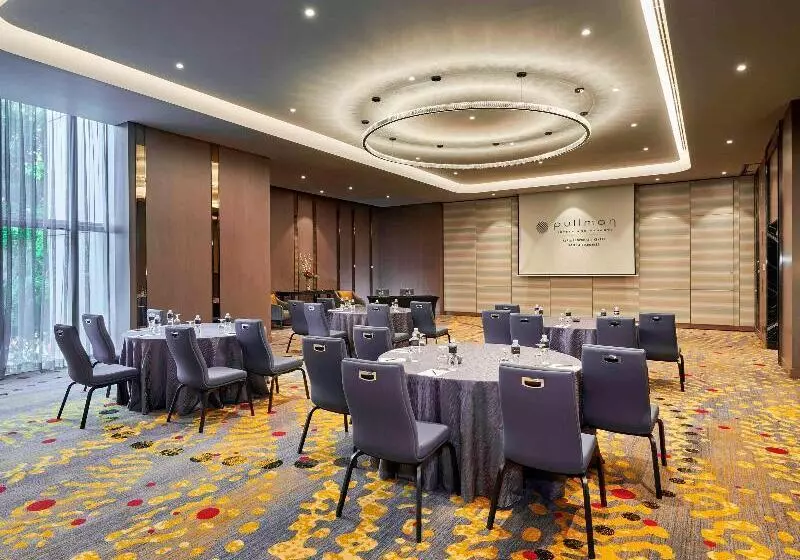 Fotos del hotel Pullman Kuala Lumpur City Centre Hotel & Residences:  11