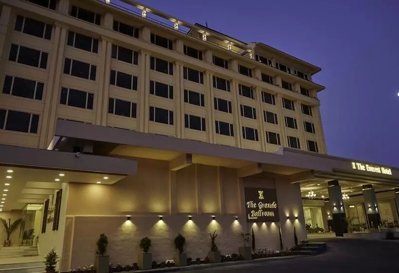 Fotos del hotel The Everest:  15