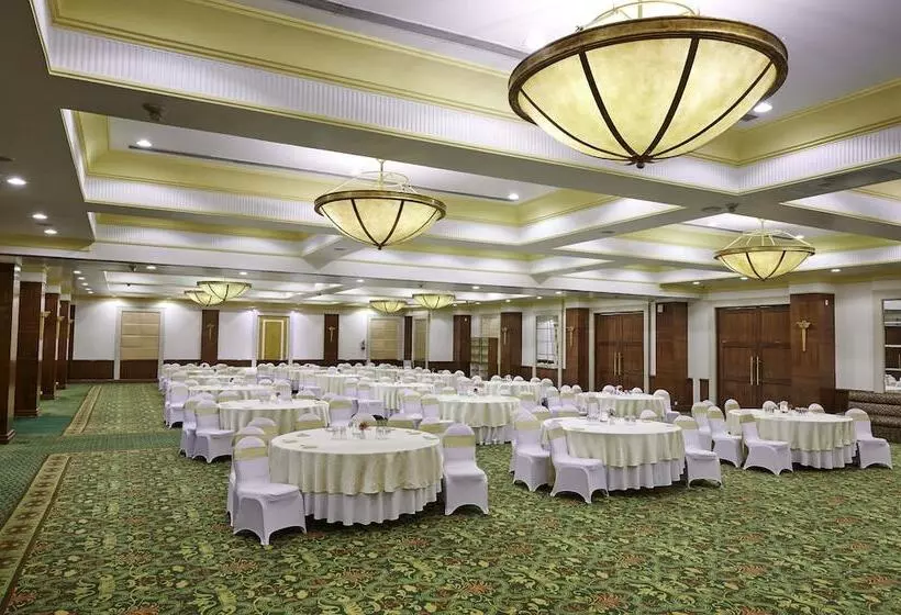 Fotos del hotel The Everest:  25