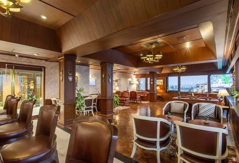 Fotos del hotel The Everest:  12