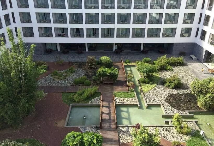 Fotos del hotel Azoris Royal Garden - Leisure & Conference Hotel:  12