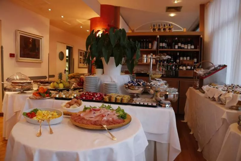 Fotos del hotel Greif Maria Theresia:  20