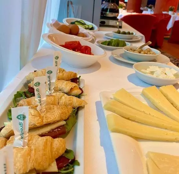 Fotos del hotel Greif Maria Theresia:  23