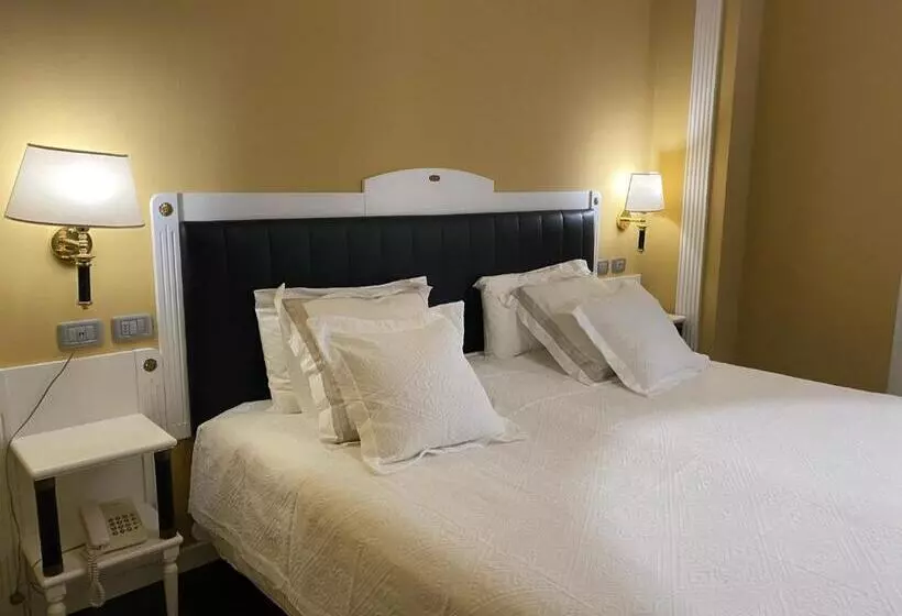 Fotos del hotel Greif Maria Theresia:  2