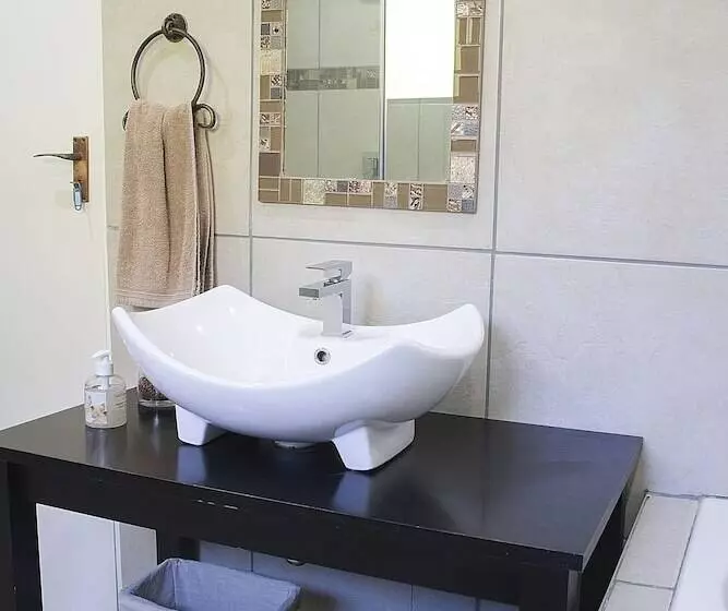 Fotos del hotel Matusadona Guest Lodge:  8