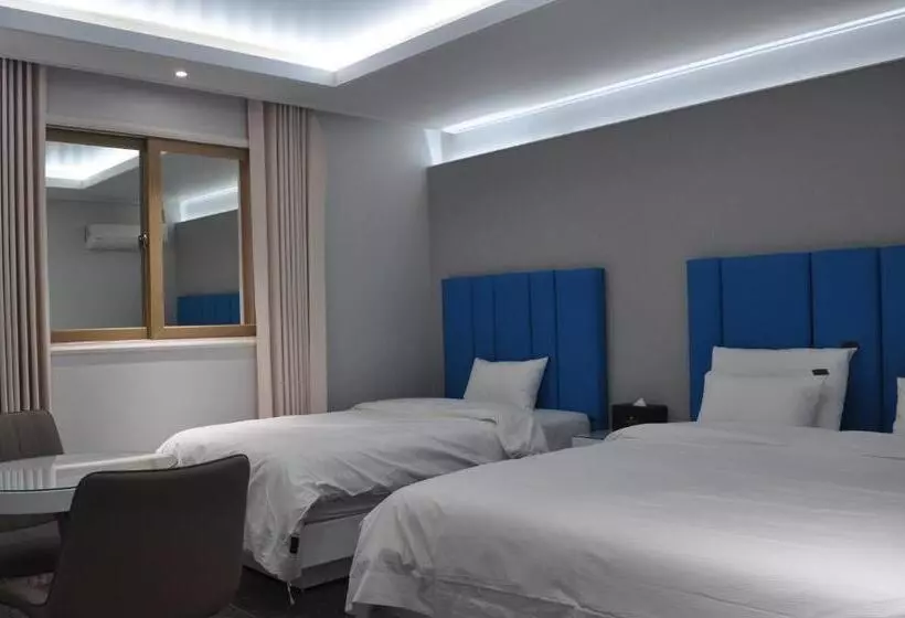 Fotos del hotel Venture:  9